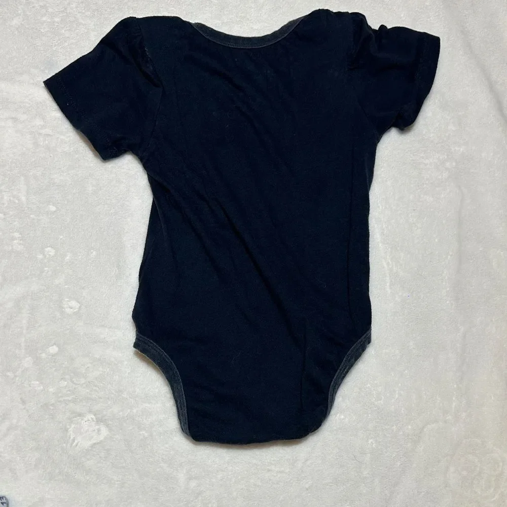 EUC The Beaufort Bonnet Co. nautical shorts & Blue Rooster pocket onesie 12/18mo